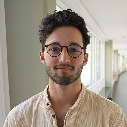 Dr Zak Hussain